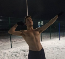 Даниил 18,  185 хожу в качалку бегаю, добрый и порядочный  – Фото 1