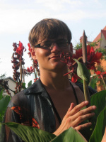 Приглашу в гости, накормлю, напою, повеселю)  – Фото 1