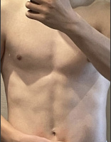 Привет, 18 лет девственник, ищу первый половой опыт с девушкой. – Фото 1