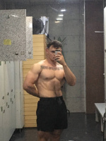 Красиво сложеный парень хочет секса с девушкой любого возраста – Фото 2