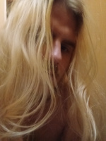 Молодой парень 19 лет, готов к экскрементам.  – Фото 1