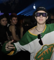 Невинный молодой человек 18 лет ищет ту, что лишит его девственности – Фото 1