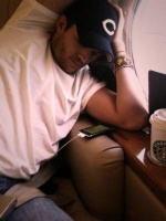 Если ты молодая розовая блондинка. Тебе сюда. – Фото 1